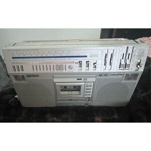 Vintage JVC RC-M80JW Stereo Radio Cassette Recorder BOOMBOX PLAYER 100V Tested